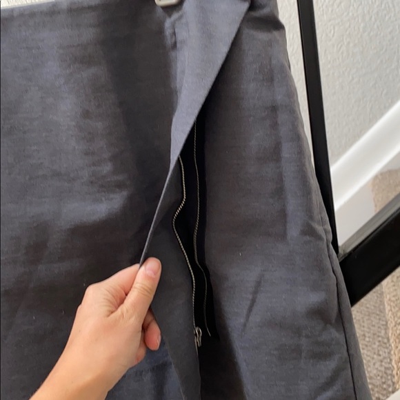 Grey mini skirt - Picture 2 of 3